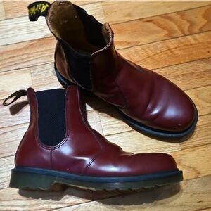 Dr. Martens Men's Burgundy Chelsea Boots Size 8 Men